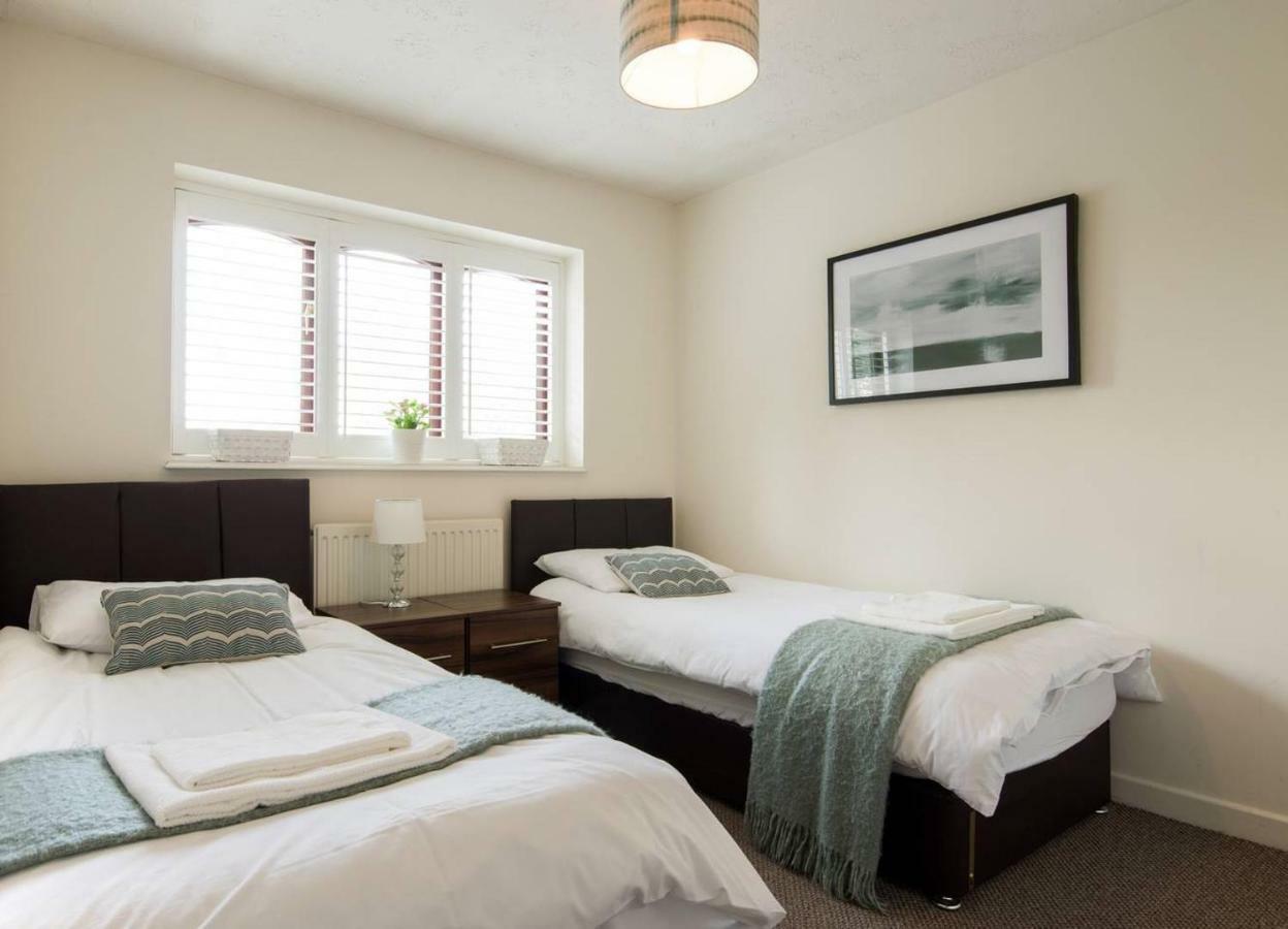 Spacious House, Sleeps 7 People 독서 외부 사진